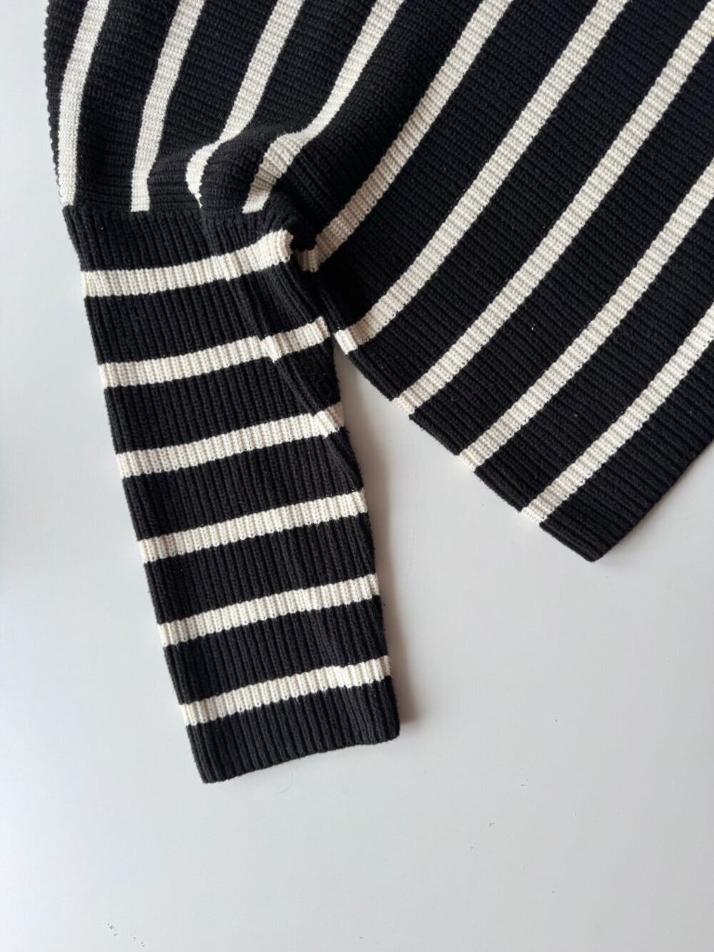 H&M Black Ivory Striped Cotton Chunky Rib Knit Crew Neck Loose Sweater, Size S - Picture 9 of 12